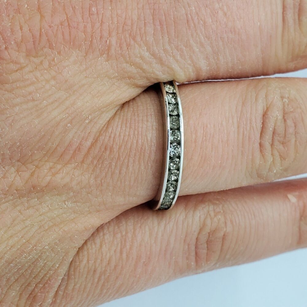 Size 8 Sterling Silver Eternity CZ inset Ring 925